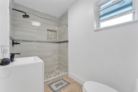 Adosado en venta en Miami Gardens, Florida, 3 dormitorios, 96.06 m2 № 2027961 - foto 15