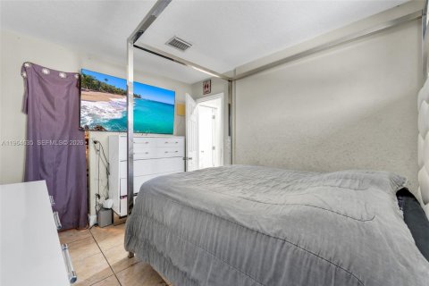 Adosado en venta en Miami Gardens, Florida, 3 dormitorios, 96.06 m2 № 2027961 - foto 19