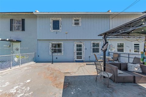 Adosado en venta en Miami Gardens, Florida, 3 dormitorios, 96.06 m2 № 2027961 - foto 3