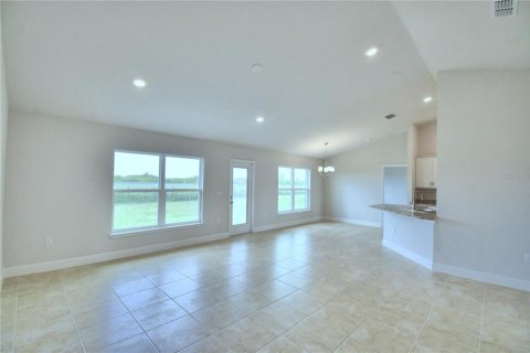 House in Auburndale, Florida 4 bedrooms, 163.04 sq.m. № 2215232 - photo 16