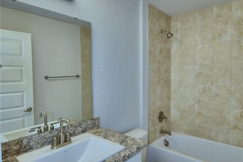 House in Auburndale, Florida 4 bedrooms, 163.04 sq.m. № 2215232 - photo 25