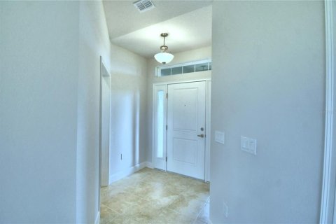House in Auburndale, Florida 4 bedrooms, 163.04 sq.m. № 2215232 - photo 3