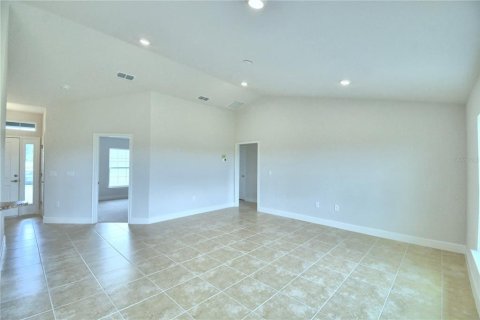 House in Auburndale, Florida 4 bedrooms, 163.04 sq.m. № 2215232 - photo 14