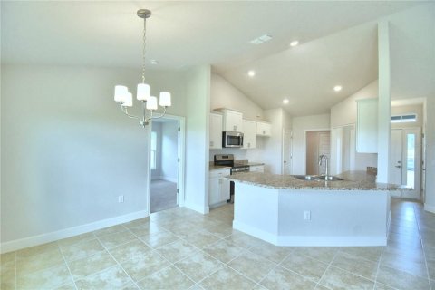 House in Auburndale, Florida 4 bedrooms, 163.04 sq.m. № 2215232 - photo 13