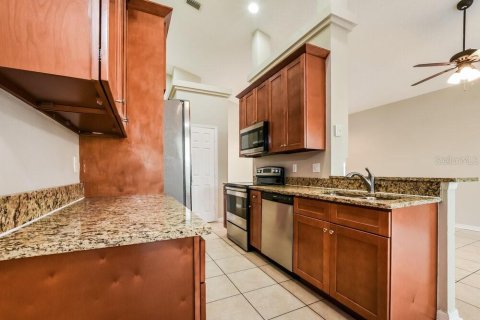 Villa ou maison à louer à Orlando, Floride: 3 chambres, 144.74 m2 № 2386747 - photo 7