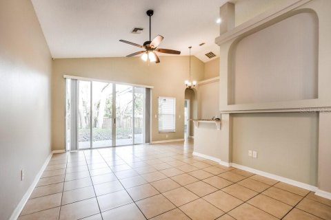 Villa ou maison à louer à Orlando, Floride: 3 chambres, 144.74 m2 № 2386747 - photo 4
