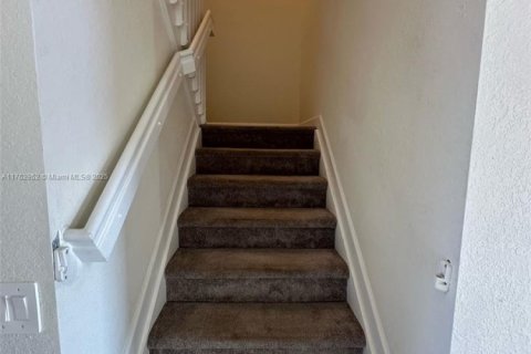 Townhouse in Hialeah, Florida 3 bedrooms, 137.77 sq.m. № 1715945 - photo 14
