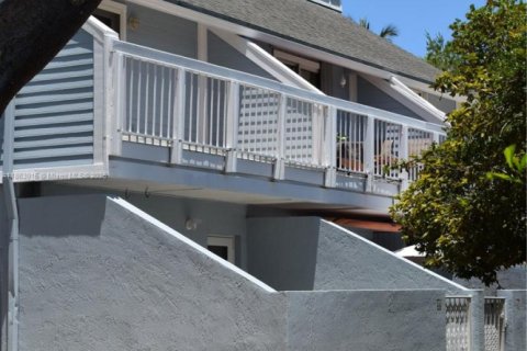 Touwnhouse à louer à Key Biscayne, Floride: 1 chambre, 72.09 m2 № 2015314 - photo 14