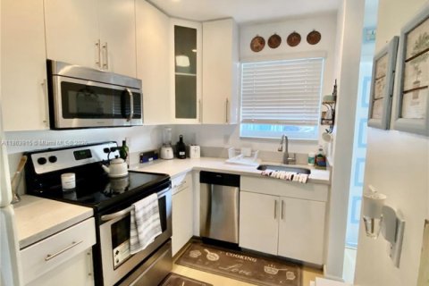 Touwnhouse à louer à Key Biscayne, Floride: 1 chambre, 72.09 m2 № 2015314 - photo 9