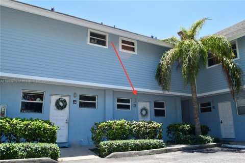 Touwnhouse à louer à Key Biscayne, Floride: 1 chambre, 72.09 m2 № 2015314 - photo 12