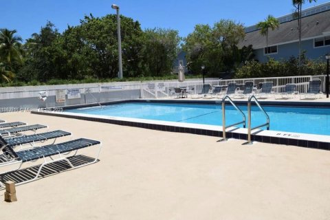 Touwnhouse à louer à Key Biscayne, Floride: 1 chambre, 72.09 m2 № 2015314 - photo 11