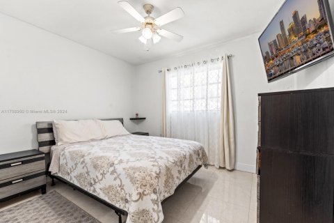 House in Cutler Bay, Florida 4 bedrooms, 181.81 sq.m. № 1731049 - photo 24
