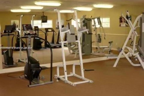 Condo in Hialeah, Florida, 1 bedroom  № 1494514 - photo 8