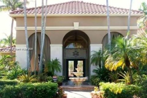 Condo in Hialeah, Florida, 1 bedroom  № 1494514 - photo 7