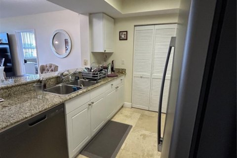 Condominio en venta en Aventura, Florida, 2 dormitorios, 109.16 m2 № 2003686 - foto 16