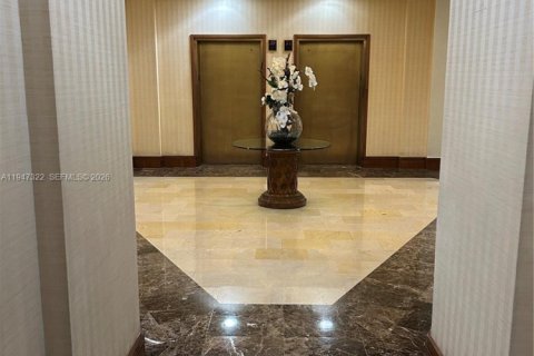 Condominio en venta en Aventura, Florida, 2 dormitorios, 109.16 m2 № 2003686 - foto 11