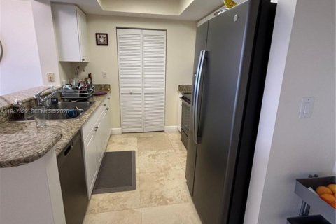Condominio en venta en Aventura, Florida, 2 dormitorios, 109.16 m2 № 2003686 - foto 17
