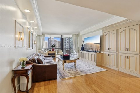 Купить кондоминиум в Авентура, Флорида 2 спальни, 139.35м2, № 2019527 - фото 2