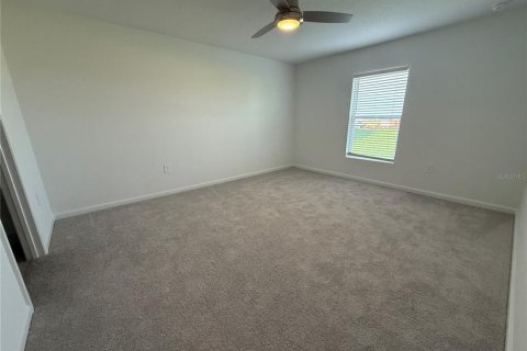 House in Haines City, Florida 3 bedrooms, 138.15 sq.m. № 1910466 - photo 6