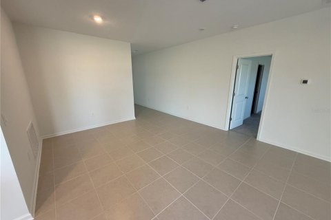 House in Haines City, Florida 3 bedrooms, 138.15 sq.m. № 1910466 - photo 5
