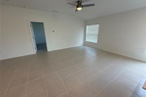 House in Haines City, Florida 3 bedrooms, 138.15 sq.m. № 1910466 - photo 4
