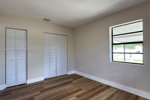 Villa ou maison à vendre à Miami, Floride: 4 chambres, 122.91 m2 № 1949183 - photo 26
