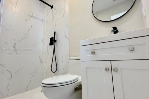 Villa ou maison à vendre à Miami, Floride: 4 chambres, 122.91 m2 № 1949183 - photo 30