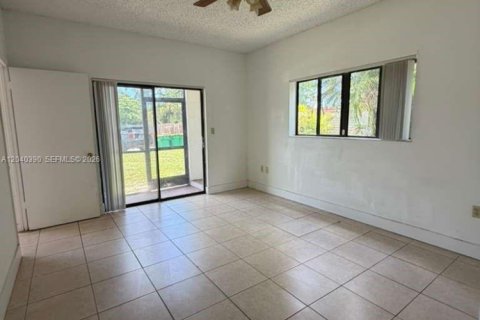 Condo in Fort Lauderdale, Florida, 1 bedroom  № 2086628 - photo 5