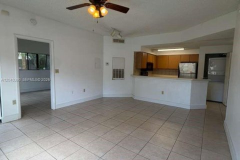 Condo in Fort Lauderdale, Florida, 1 bedroom  № 2086628 - photo 2