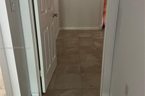 Touwnhouse à louer à Hollywood, Floride: 3 chambres, 157.93 m2 № 2085793 - photo 20