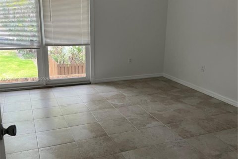 Touwnhouse à louer à Hollywood, Floride: 3 chambres, 157.93 m2 № 2085793 - photo 27