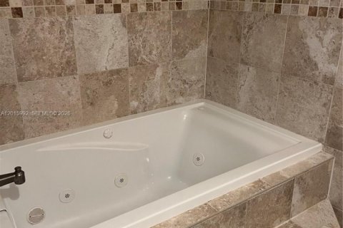 Touwnhouse à louer à Hollywood, Floride: 3 chambres, 157.93 m2 № 2085793 - photo 21