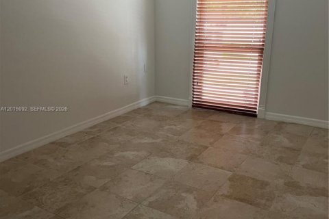 Touwnhouse à louer à Hollywood, Floride: 3 chambres, 157.93 m2 № 2085793 - photo 16