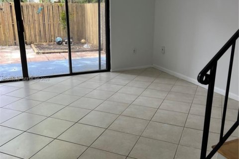 Touwnhouse à louer à Hollywood, Floride: 3 chambres, 157.93 m2 № 2085793 - photo 29