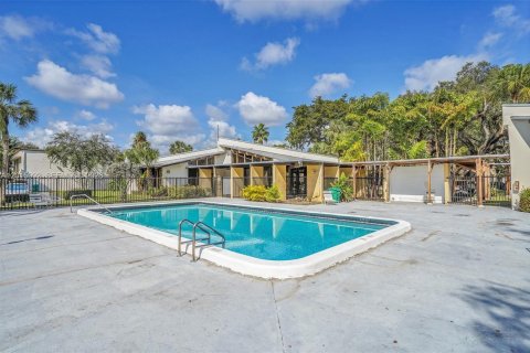 Touwnhouse à louer à Hollywood, Floride: 3 chambres, 157.93 m2 № 2085793 - photo 6