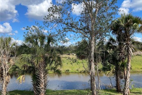 House in North Port, Florida 4 bedrooms, 158.86 sq.m. № 1515365 - photo 6