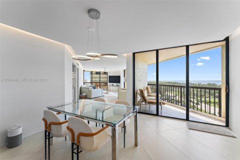 Снять в аренду кондоминиум в Дженсен-Бич, Флорида 2 спальни, 133.5м2, № 2066878 - фото 4