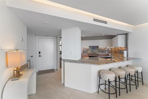 Снять в аренду кондоминиум в Дженсен-Бич, Флорида 2 спальни, 133.5м2, № 2066878 - фото 3