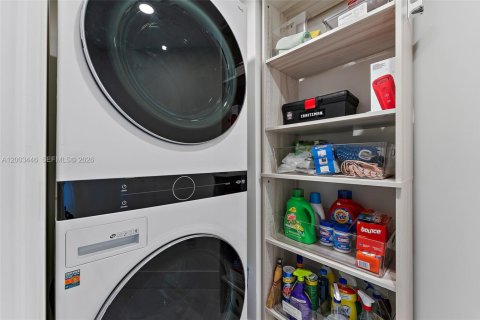 Снять в аренду кондоминиум в Дженсен-Бич, Флорида 2 спальни, 133.5м2, № 2066878 - фото 20