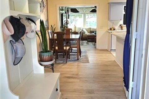 House in Ocala, Florida 2 bedrooms, 98.48 sq.m. № 2224354 - photo 8