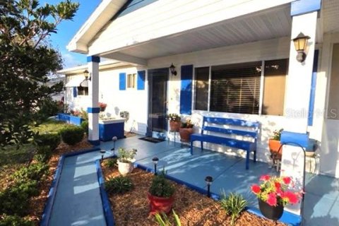 House in Ocala, Florida 2 bedrooms, 98.48 sq.m. № 2224354 - photo 3