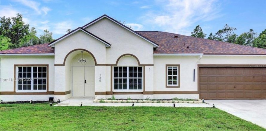 House in Naples, Florida 4 bedrooms, 207.82 sq.m. № 2217035
