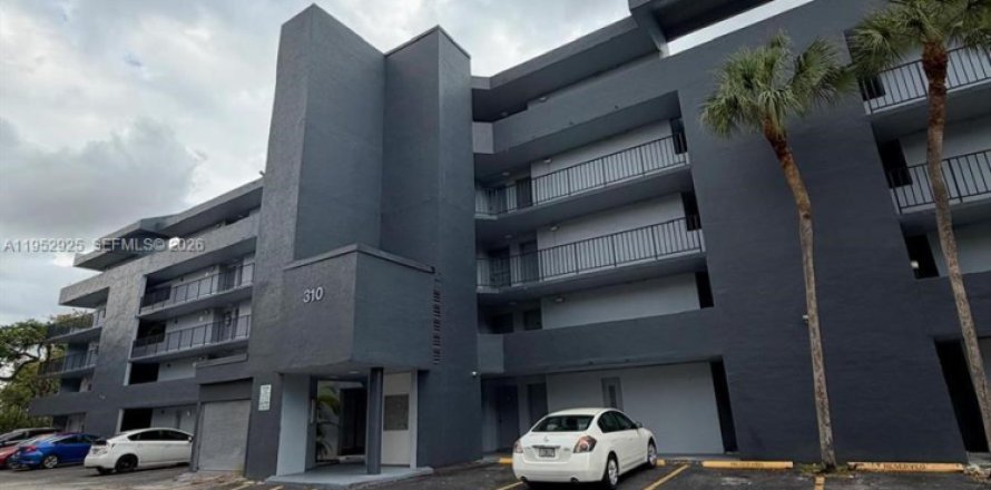 Condo in Miami, Florida, 2 bedrooms  № 2153220