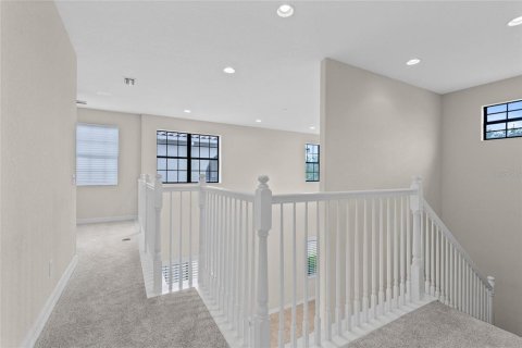 House in Orlando, Florida 4 bedrooms, 273.41 sq.m. № 2349385 - photo 19
