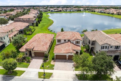 Villa ou maison à Orlando, Floride 4 chambres, 273.41 m2 № 2349385