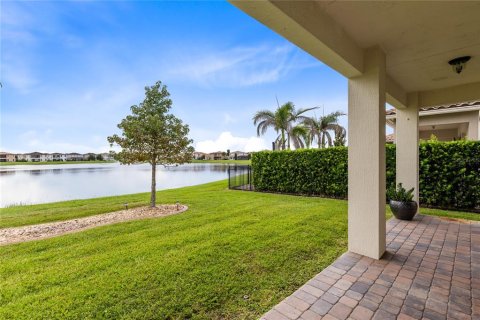 House in Orlando, Florida 4 bedrooms, 273.41 sq.m. № 2349385 - photo 28