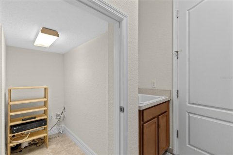 House in Orlando, Florida 4 bedrooms, 273.41 sq.m. № 2349385 - photo 16