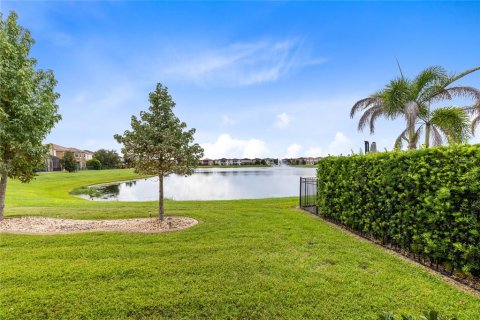 House in Orlando, Florida 4 bedrooms, 273.41 sq.m. № 2349385 - photo 30