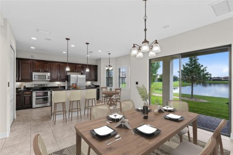 House in Orlando, Florida 4 bedrooms, 273.41 sq.m. № 2349385 - photo 10