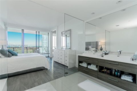 Снять в аренду кондоминиум в Майами, Флорида 2 спальни, 106.93м2, № 1860990 - фото 23